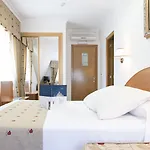 Hotel Cabo Festinanza