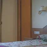 Cabo Festinanza מלון 2*