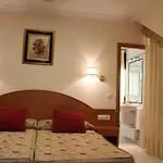 Cabo Festinanza 2* סנשנשו