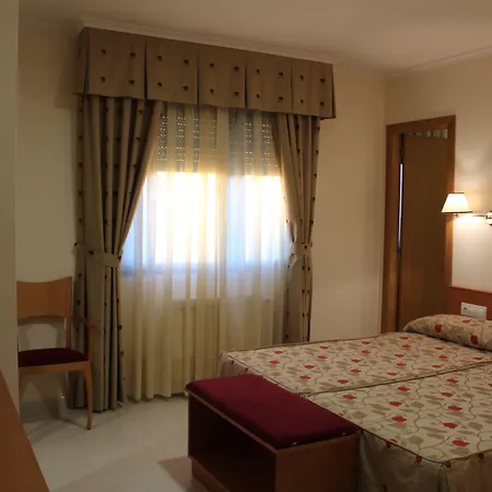 Hotel Cabo Festiñanza 2*
