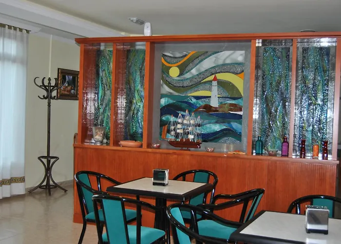 Hotel Cabo Festinanza 2*